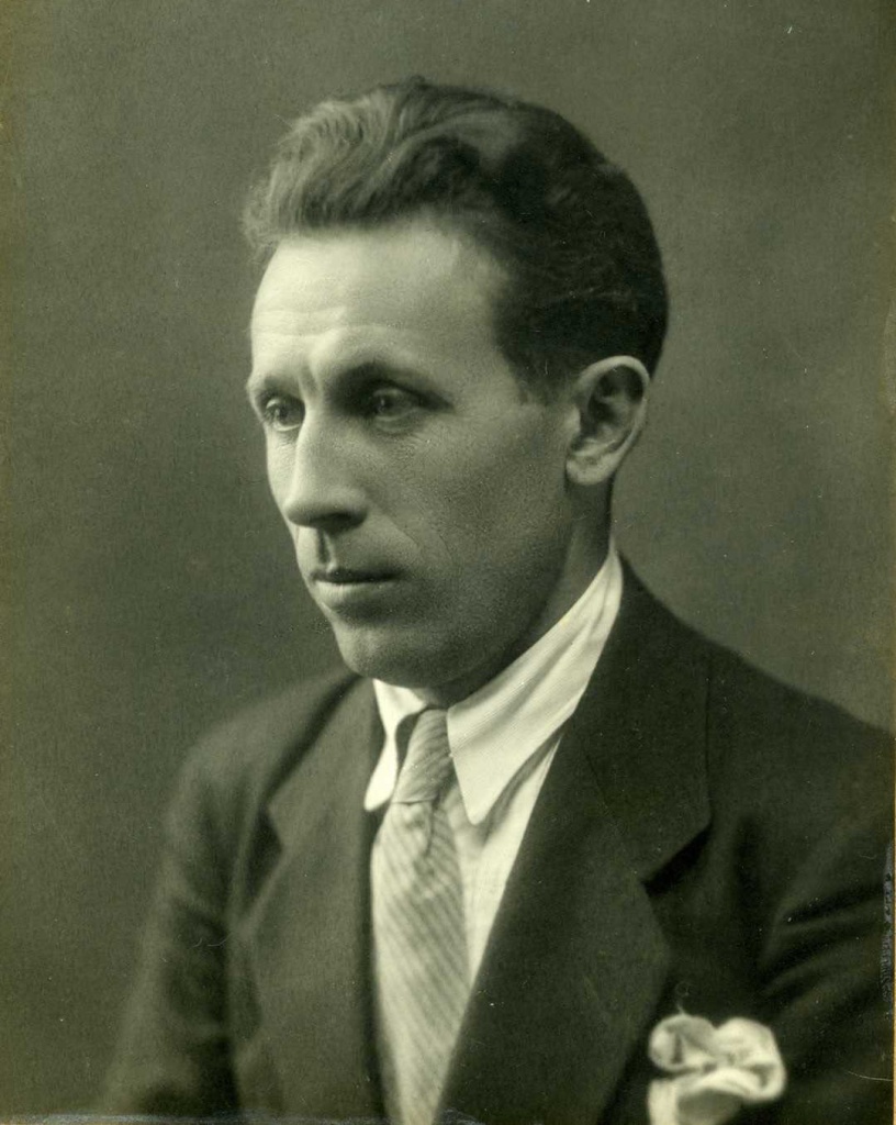 В.В. Павлючук (1906 - 1985).jpg