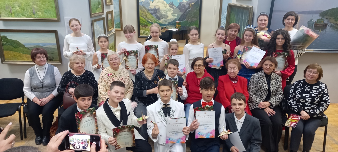 Предновогодняя феерия в галерее пейзажей Гречишкина