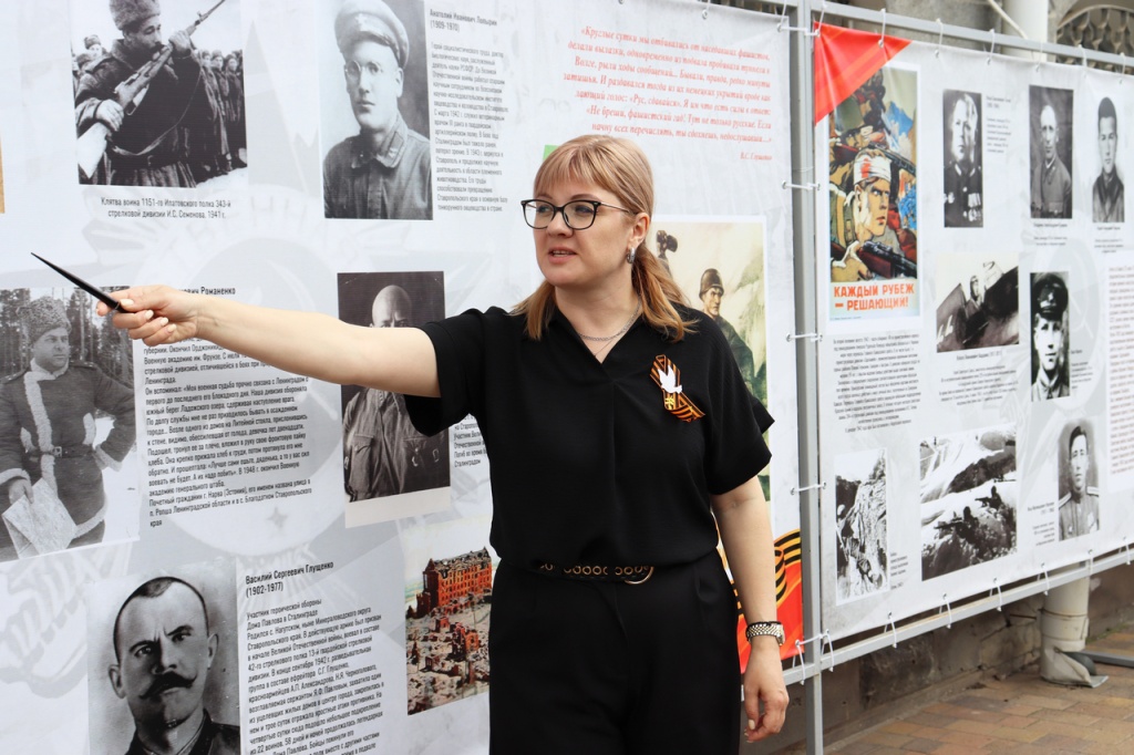 Открытие выставки «Поклонимся великим тем годам»