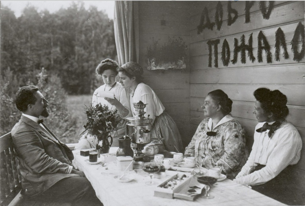 Чаепитие в Енисейской губернии. Начало XX в..jpg