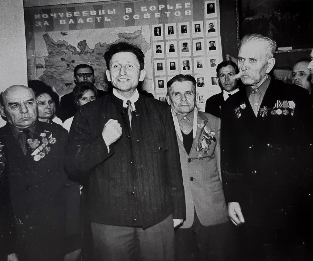 5_Открытие_народного_музея_в_с_Кочубеевском_1973_г_.jpg