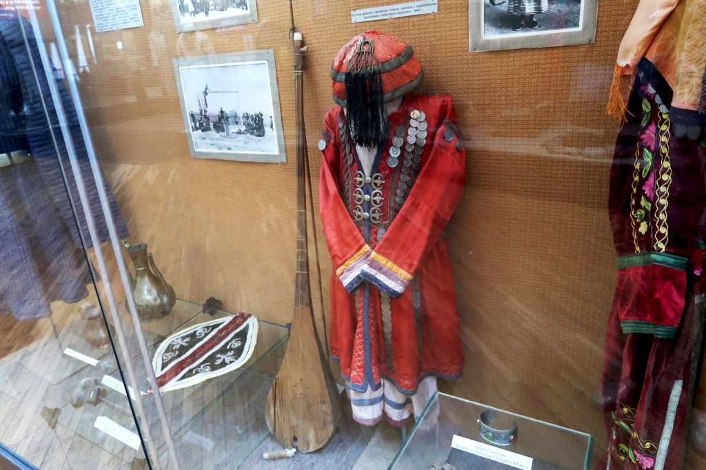 Туркменский музыкальный инструмент