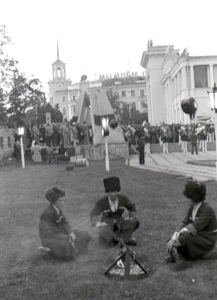 М.П. Колесников. День города. г. Ставрополь 15.09.1985 г..jpg