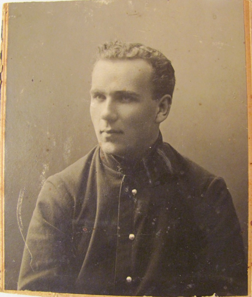 09 Владимир Беневский (1898 г.р.) Ставрополь начало ХХ века..JPG