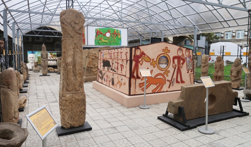 Скифское каменное изваяние