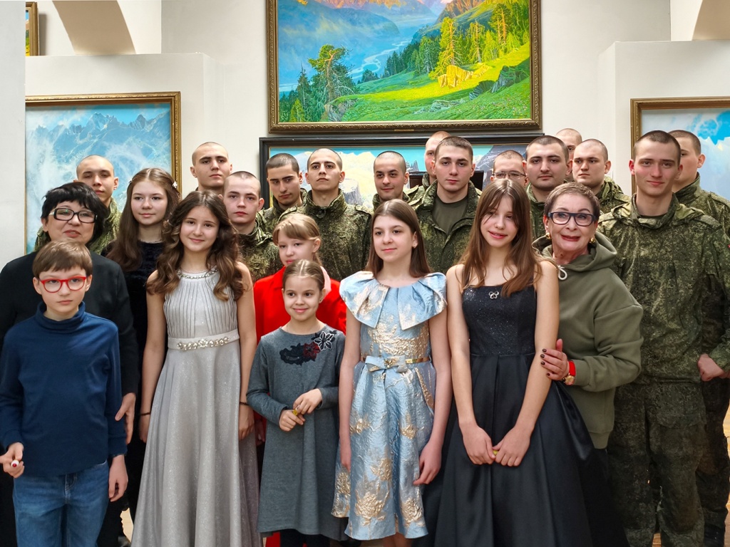 День защитника Отечества в картинной галерее