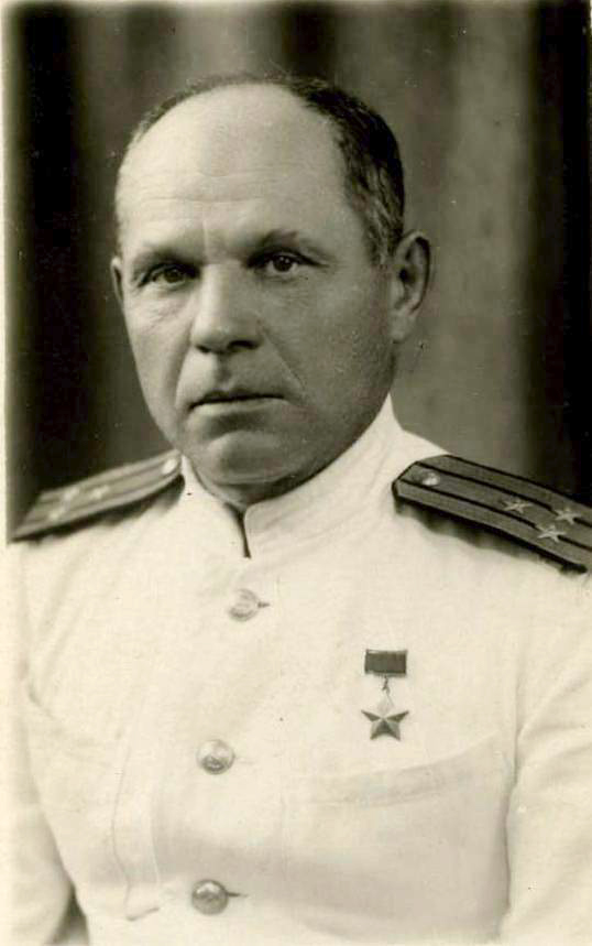 4. Иван Алексеевич Бурмистров Герой Советского Союза.JPG