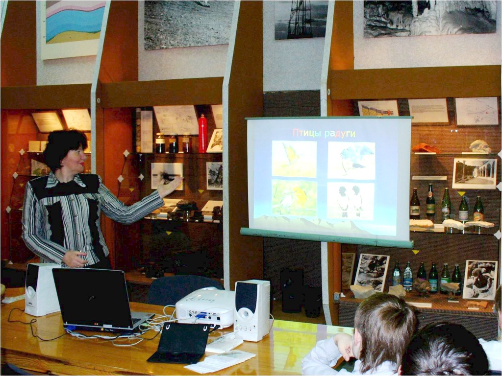 Л.В. Маловичко на Дне птиц в музее-заповеднике.jpg