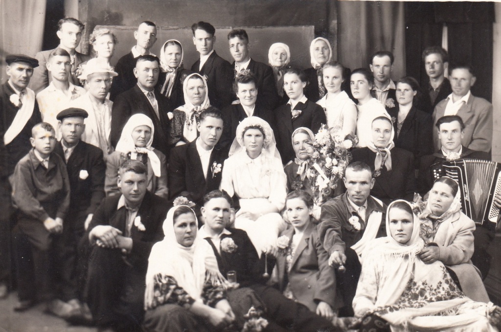 Свадьба Зинаиды Михайловны и Николая Николаевича Ткачевых. 1961 г..jpg