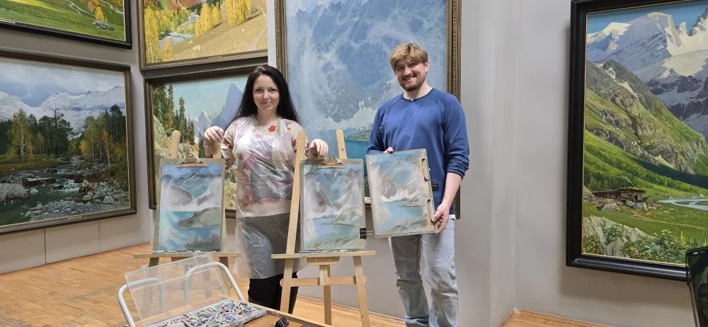 Начало года в галерее Гречишкина