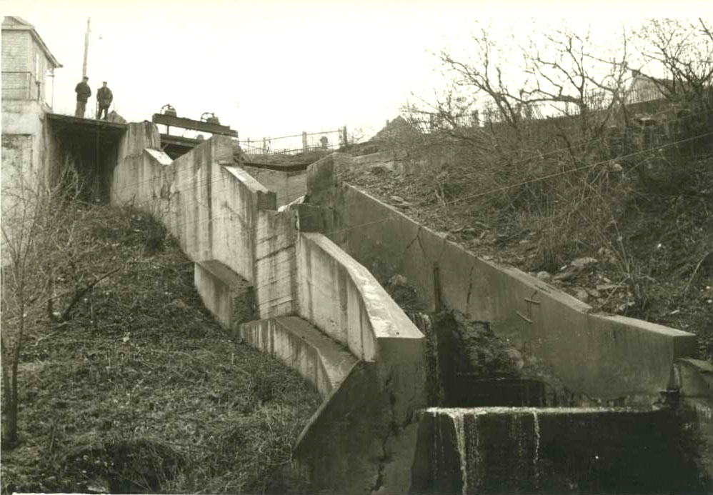 Шлюз электростанции Белый уголь. Фото Махонского П.И. 1970 г..jpg